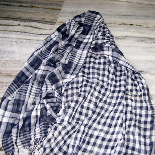 Manufacturers Exporters and Wholesale Suppliers of Designer Stole 03 Bhagalpur Bihar
